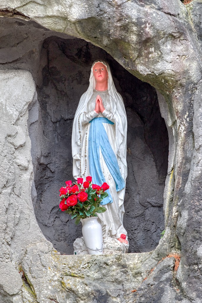 HDR kerkfotografie Mariapark Lommel Jesus Maria Sint Fransiscus Homo Josef Kerststal Mary kerstmis christmas noel bedevaart bedevaartplaats pilgrimage pelerinage heilig heilige holy saint